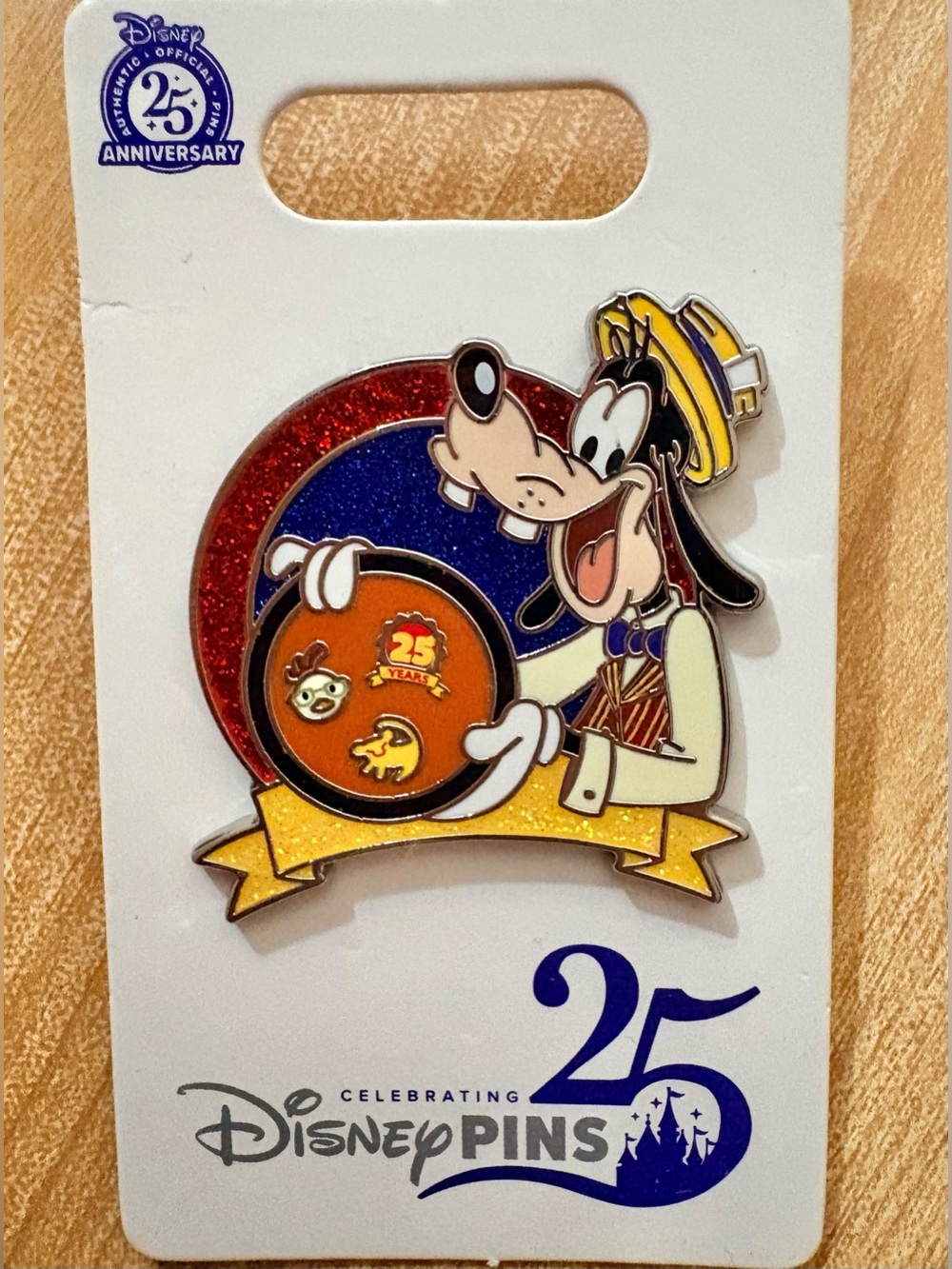 Disney Celebrating 25 Years Of Pin Trading Anniversary Goofy Pin New OE